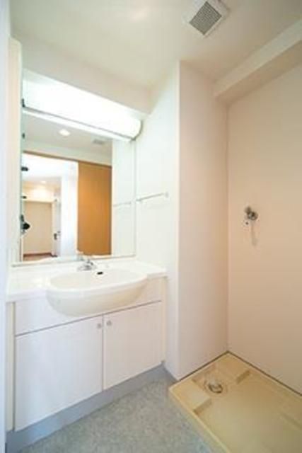 洗面設備　※写真は同タイプ住戸です。