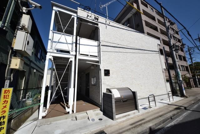 建物外観　2016年築　　単身者様おすすめ物件