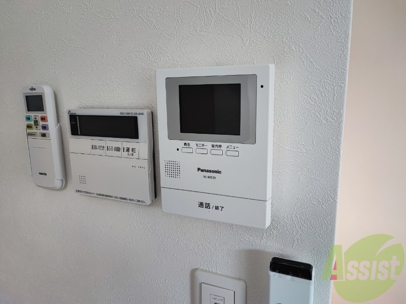 セキュリティ　ＴＶモニター付インターホンです。来客者の顔が見えるので安心！