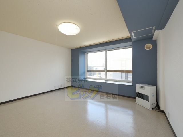 居室・リビング　使いやすい広々としたリビングです♪