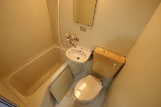 バス・シャワールーム　※別号室の写真です