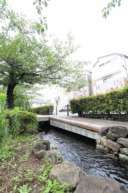 その他　江川せせらぎ遊歩道（その他）まで490m