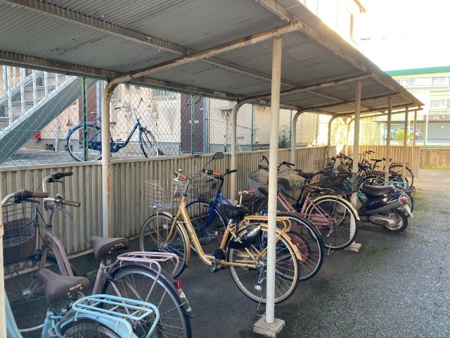 駐車場　駐輪場