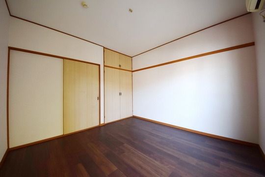 居室・リビング　開放的な室内です♪