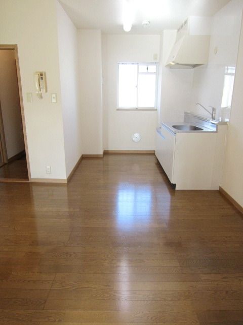 居室・リビング　★８．５帖のLDK！広々です★