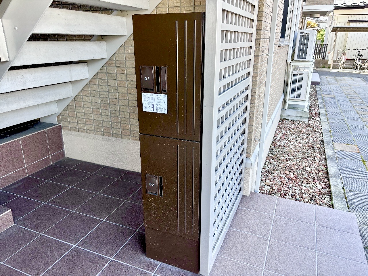 その他　便利な宅配ボックス付き・荷物の受け取りが楽になりますね♪