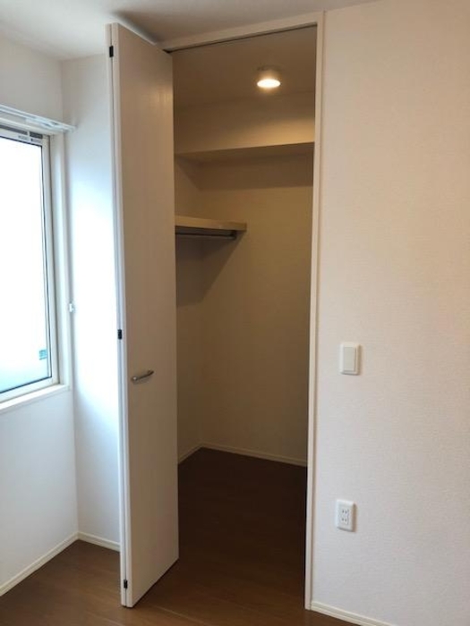 収納　収納部分・充実のウォークインクロゼット♪