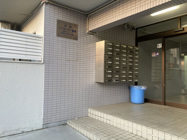 エントランス　建物の内部です