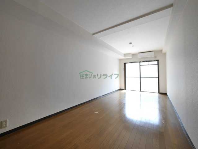 居室・リビング　別部屋参考写真です