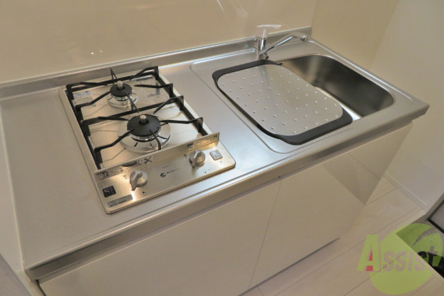 キッチン　キッチンは２口コンロが付いたシステムキッチン！