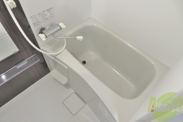 バス・シャワールーム　お風呂はこんな感じ！温度調整もできるので気持ちよく入れそう！