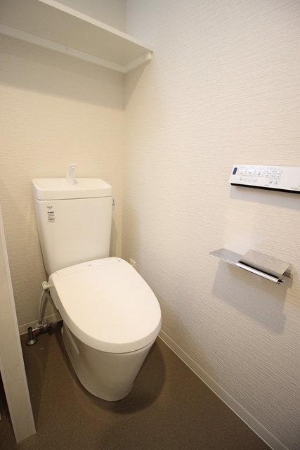 トイレ　同物件、別号室の為、参考写真です。