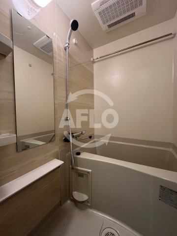 バス・シャワールーム　リヴェント難波ウエスト　浴室