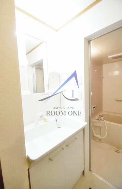 洗面設備　洗面台です。