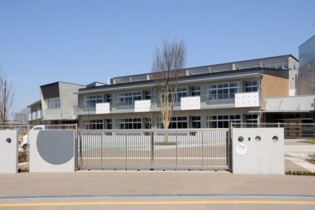 小学校　柏市立柏の葉小学校（小学校）まで693m