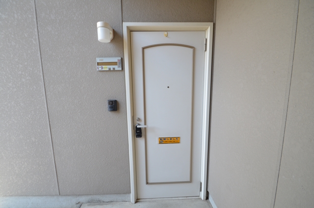 エントランス　玄関前