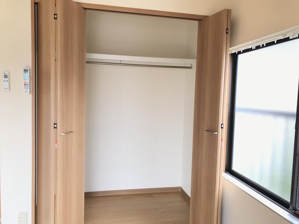 赤崎町貸家の内装写真