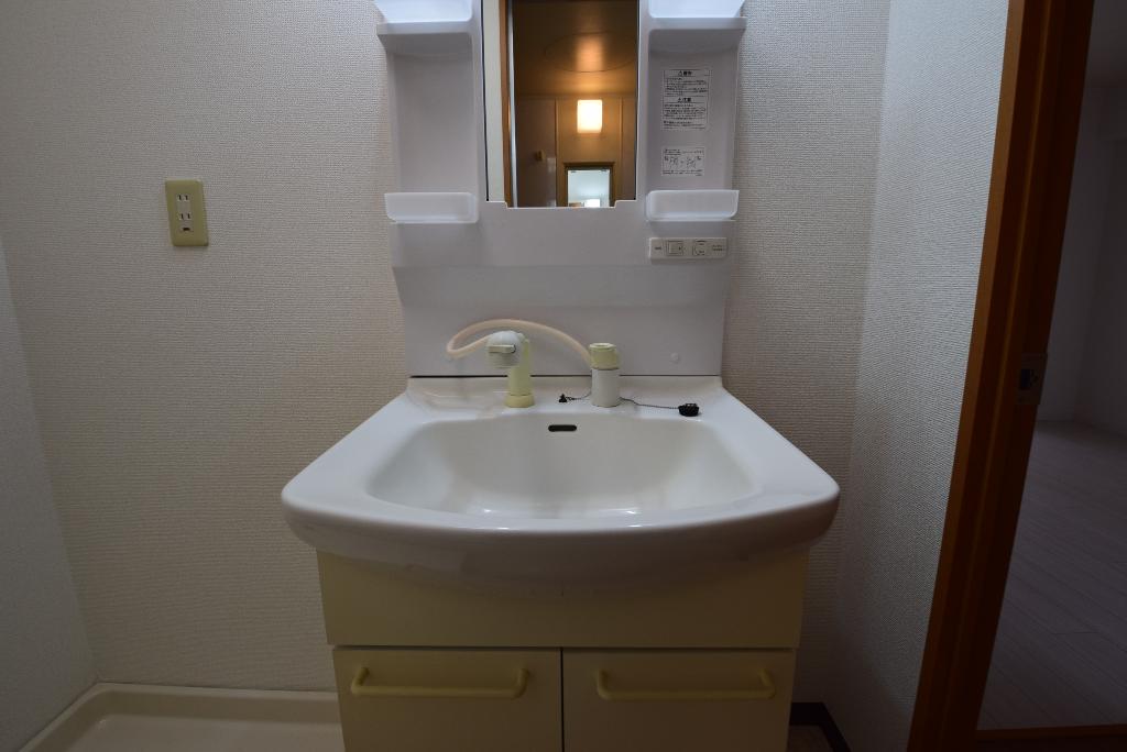 洗面設備　洗髪洗面化粧台