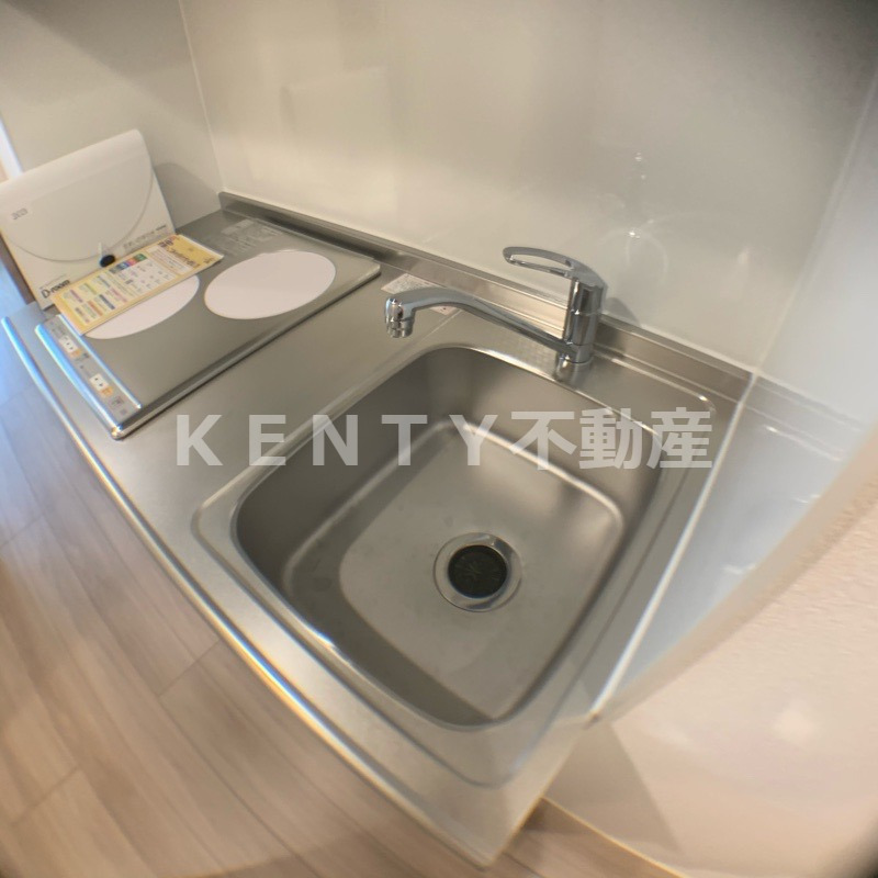 キッチン　コンパクトなキッチンで掃除もラクラク