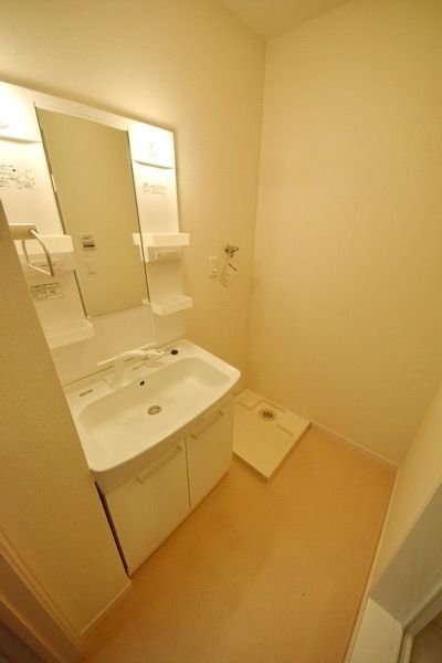 洗面設備　★あると嬉しい独立洗面台です★