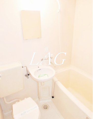 バス・シャワールーム　お風呂です。