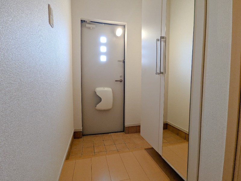 玄関　図面と現状に相違がある場合には現状を優先