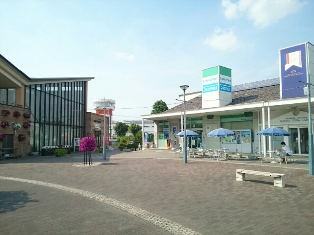 コンビニ　ファミリーマート藤岡ＰＡ店（コンビニ）まで1500m