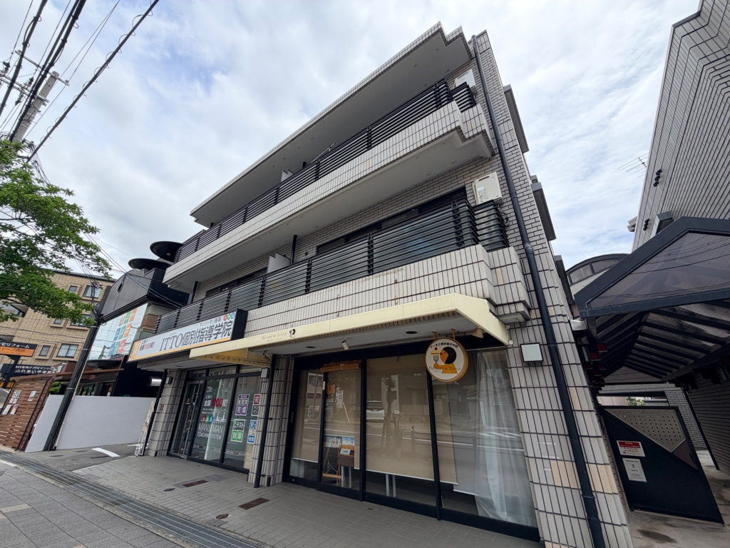 フェイバリー甲東園1・2の外観写真
