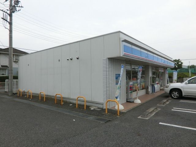 コンビニ　ローソン千葉あすみが丘8丁目店（コンビニ）まで535m