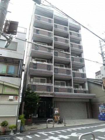 建物外観　鉄骨造の７階建です。
