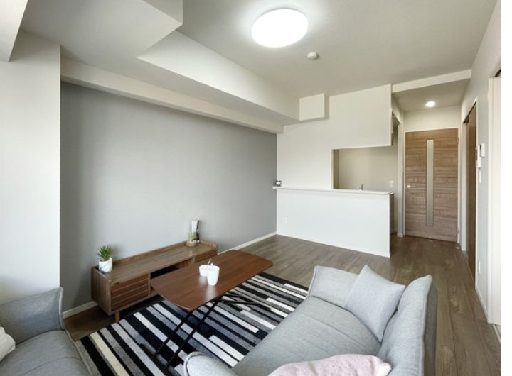 居室・リビング　こちらの居間で趣味の時間をお楽しみください