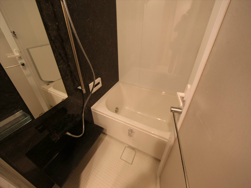 バス・シャワールーム　追い焚き　浴室暖房乾燥機　24時間換気　オートバスバスルーム