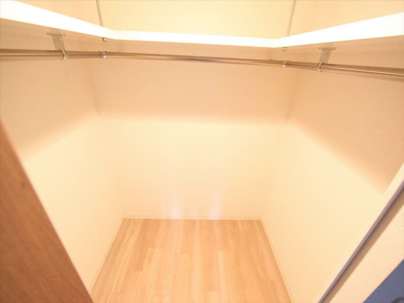 収納　ウォークインクローゼット付（収納充実してます）