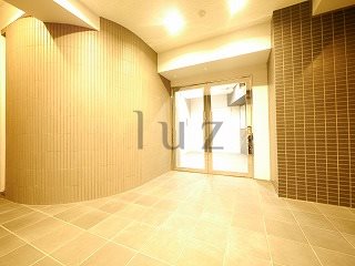 エントランス　綺麗なエントランスです。