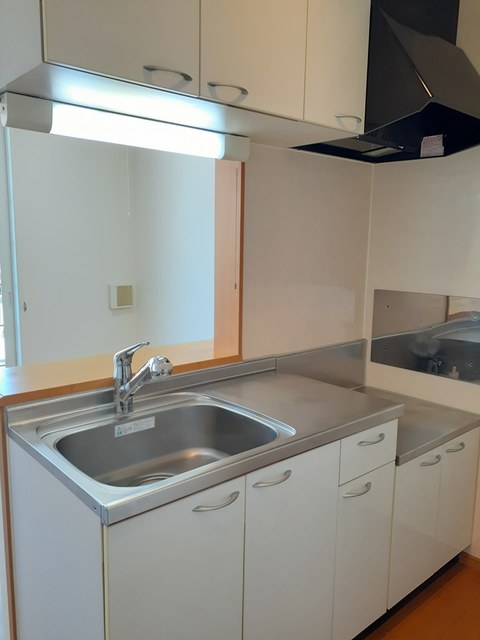 キッチン　人気の対面キッチンでお料理しながらリビングの様子が見れます☆