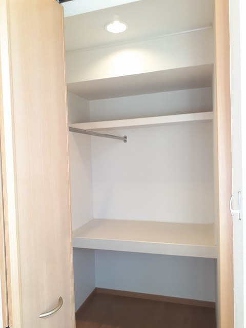 収納　ウォークインクローゼット付きで収納力抜群☆