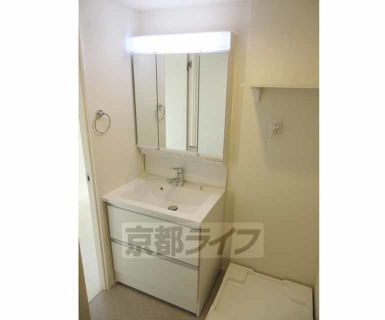 洗面設備　嬉しい独立洗面台