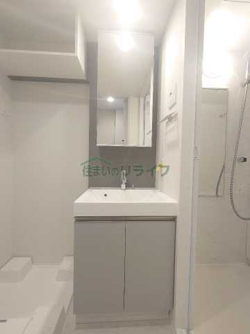 洗面設備　※参考写真　1404号室（同じタイプ）の写真となります。
