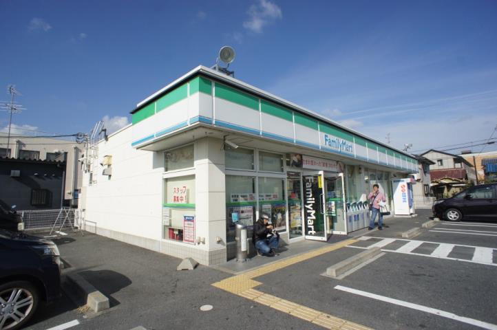 コンビニ　ファミリーマート　北郡山店（コンビニ）まで623m