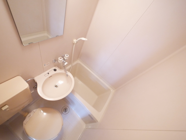 バス・シャワールーム　★深さ十分のバスタブです★