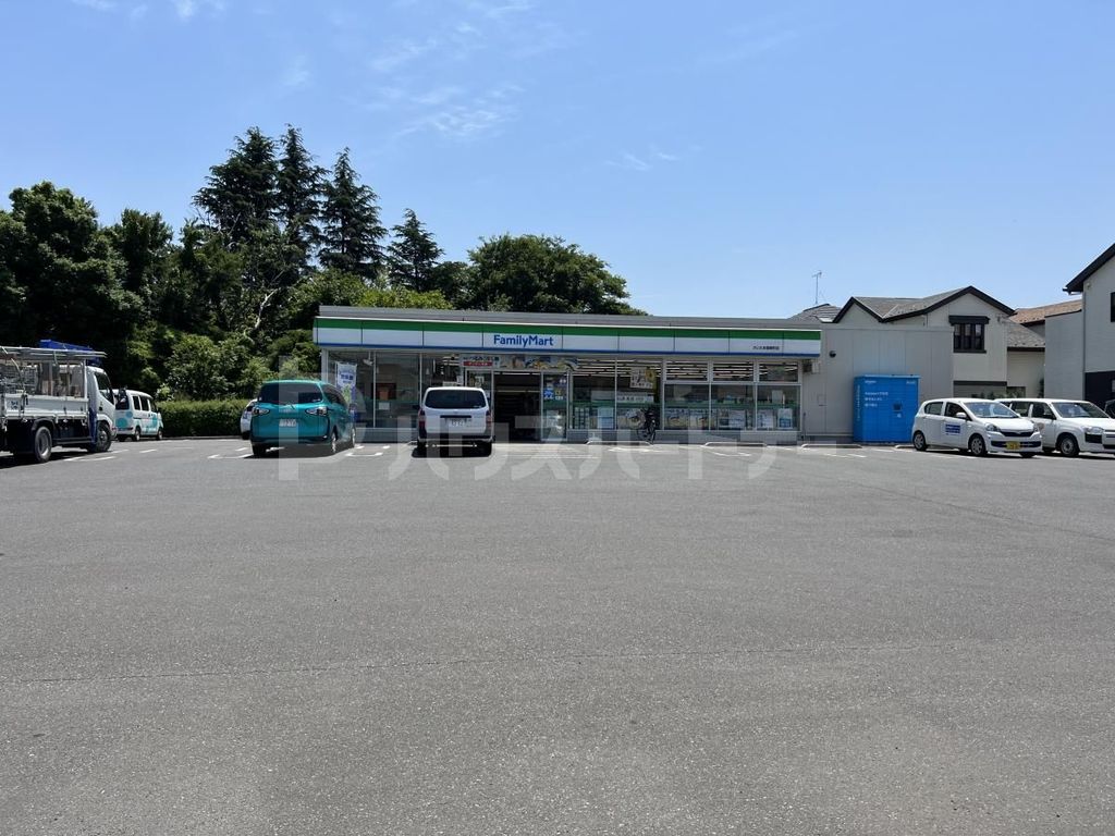 コンビニ　ファミリーマート さいたま堀崎町店（コンビニ）まで460m