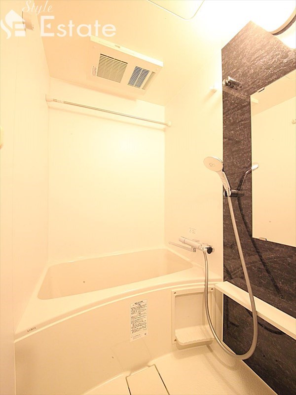 バス・シャワールーム　バスルーム