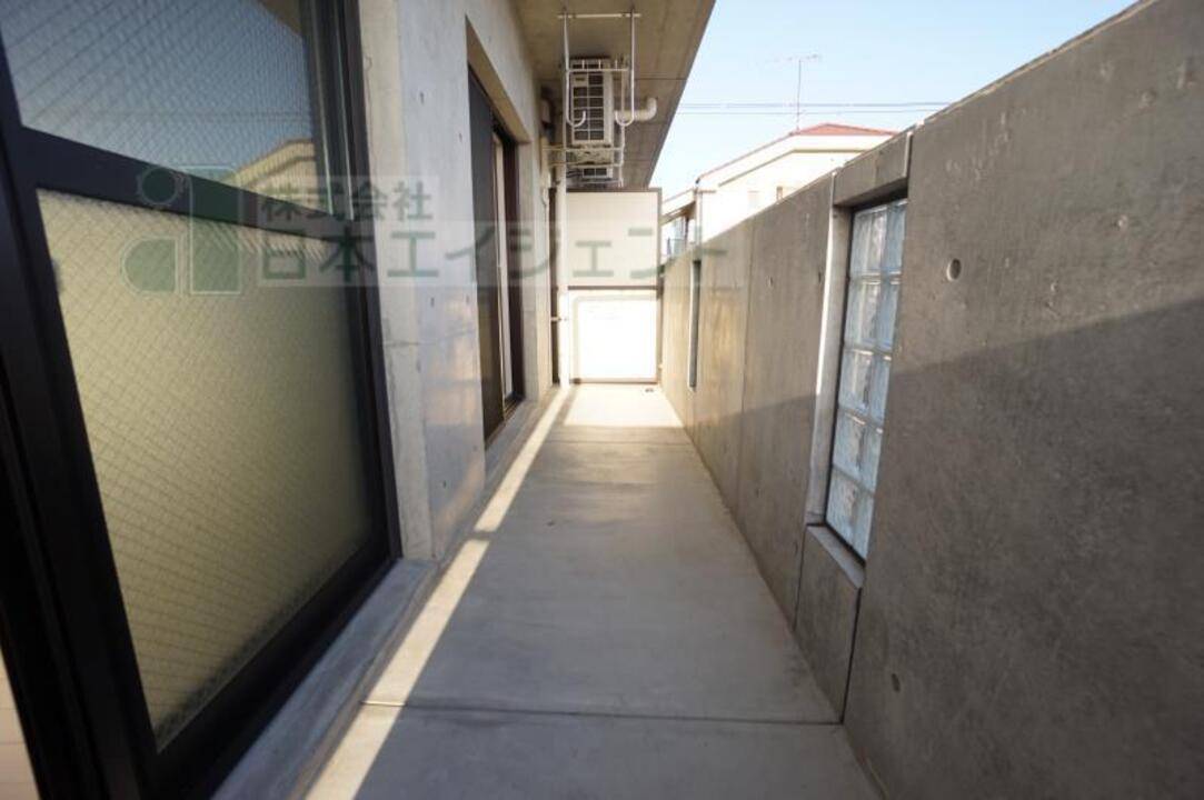 バルコニー　バルコニー