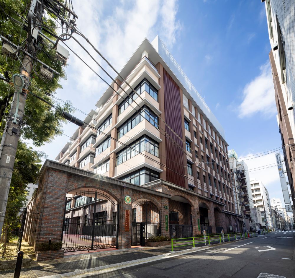 小学校　阪本小学校（小学校）まで352m