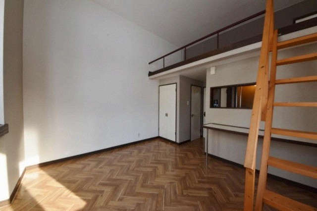 居室・リビング　※別号室参考画像