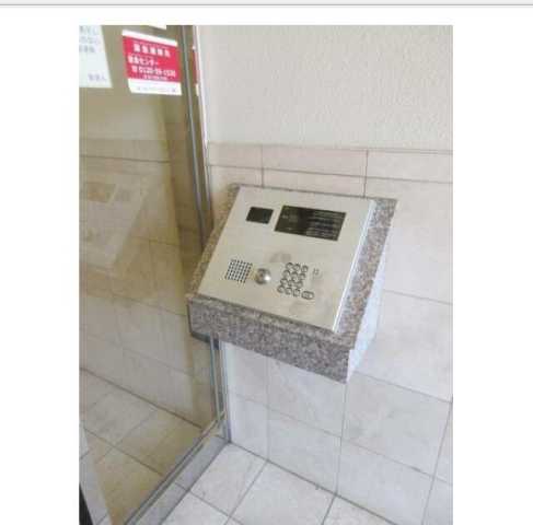 エントランス　防犯面も安心のモニタ付オートロック有