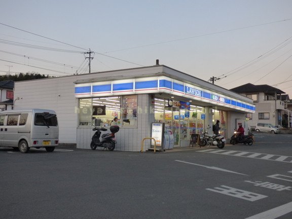 コンビニ　ローソン　熊本龍田二丁目店（コンビニ）まで206m