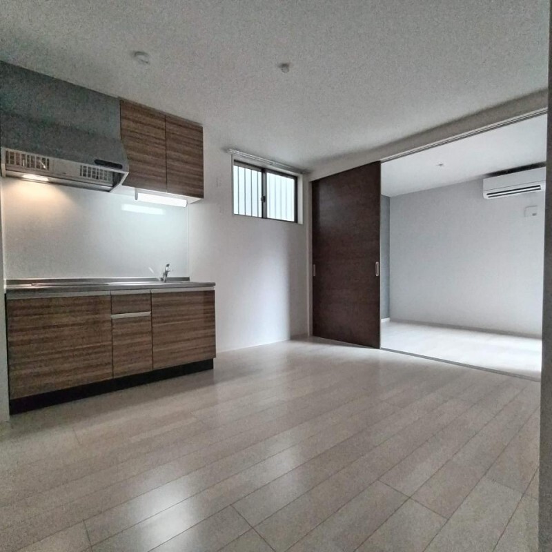 ロビー　F asecia Irifi