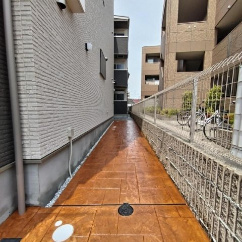 エントランス　F asecia Irifi