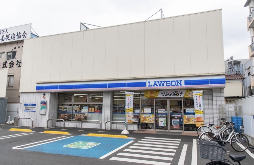 コンビニ　ローソン 足立梅島二丁目店（コンビニ）まで321m